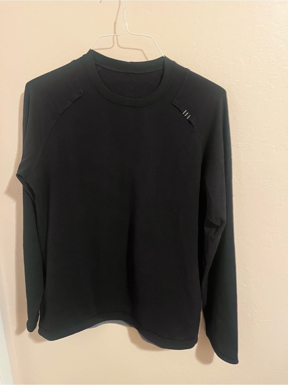 🍋LULÚLEMON Men's Black Long-Sleeve Crewneck Shirt